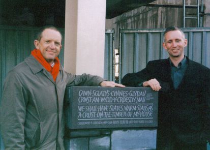 Grahame Davies a Jonathan Adams